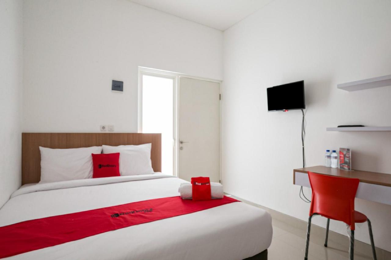 Reddoorz Syariah Near Lapangan Pancasila Simpang Lima Hostel Semarang Luaran gambar
